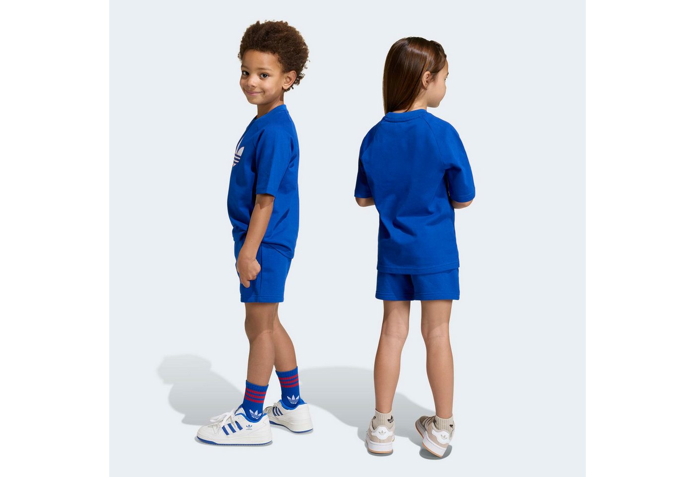adidas Originals Trainingsanzug LOCKERES KURZES -SET MIT TREFOIL (2-tlg), für Kinder, mit 2 Teilen, aus Baumwolle, neutraler Schnitt Bild 2