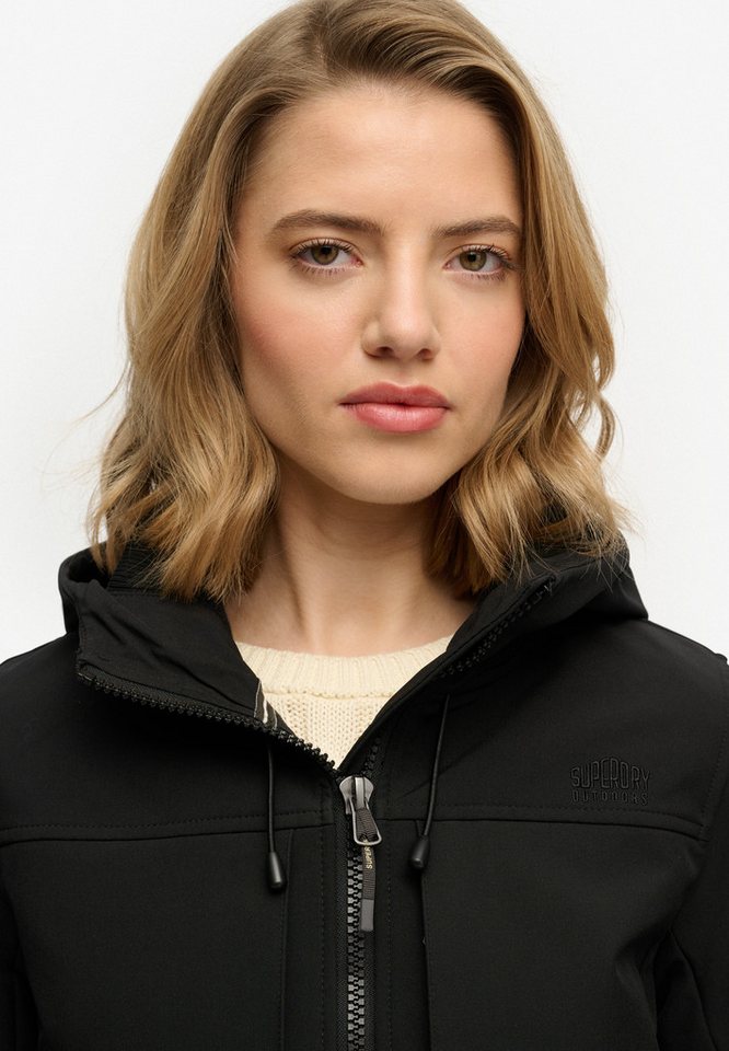 Superdry Outdoorjacke HOODED CLASSIC TREKKER JACKET mit Materialmix aus Polyester und Elasthan, Slim Fit Bild 3