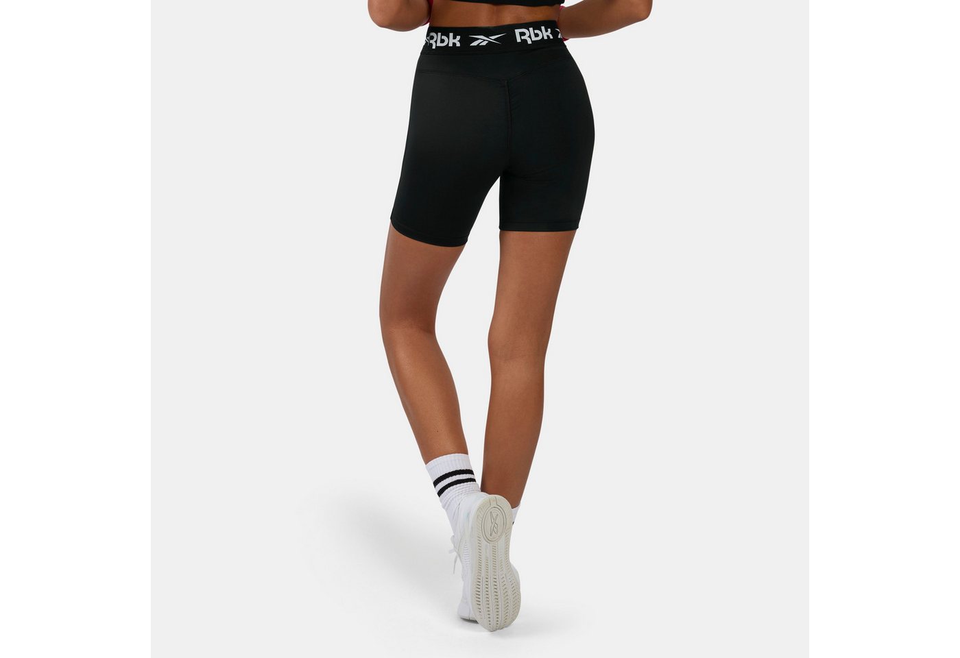 Reebok Trainingsshorts ID TRAIN RUCHED BIKER SHORTS aus Polyester und Elasthan, bequeme Passform, in den Größen XS bis XXL