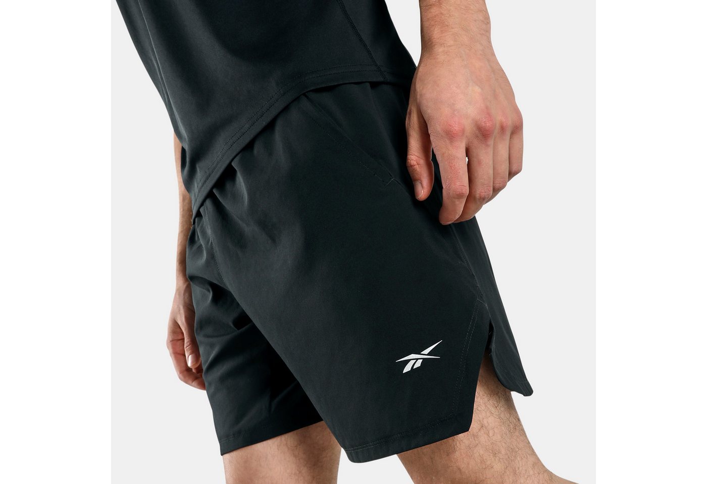 Reebok Laufshorts ID RUN SHORTS aus Polyester, erhältlich in den Größen S bis XXL