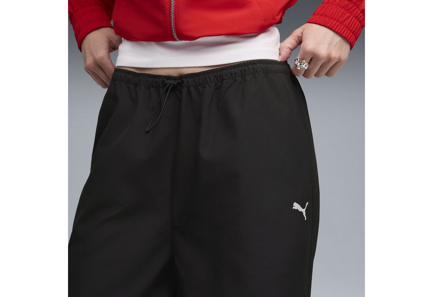 PUMA Sporthose Wardrobe Essentials Gewebte Parachute-Hose Damen Bild 4