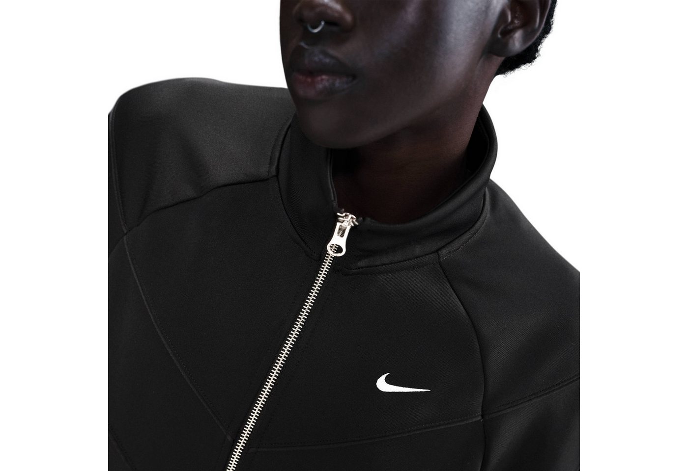 Nike Sportswear Trainingsjacke W NSW NK WR POLY KNIT JKT mit Stehkragen, wasserabweisend und windabweisend Bild 4