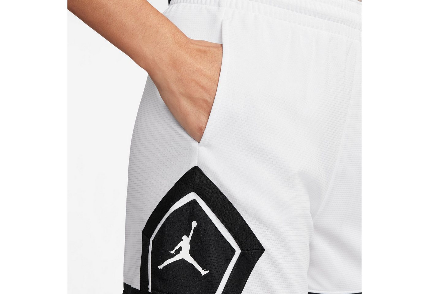Jordan Trainingsshorts Jordan Sport Women's 4" Diamond Shorts atmungsaktives Mesh, schweißableitende Technologie Bild 4