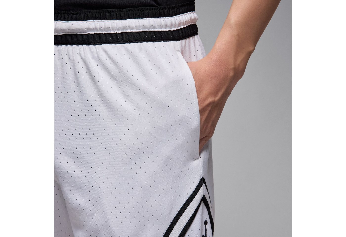 Jordan Trainingsshorts Jordan Sport Men's Dri-FIT Mesh Diamond Shorts mit Kordelzug im Bund, aus Polyester Bild 2
