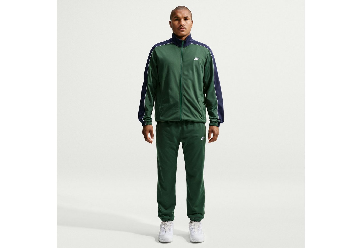 Nike Sportswear Trainingsanzug Nike Sportswear Club Men's Poly-Knit Tracksuit, mit leichtem Material, in Poly-Knit-Ausführung, aus Polyester Bild 3