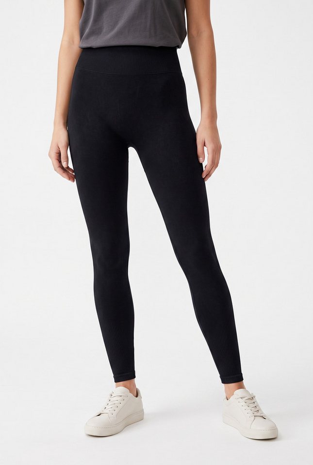 ONLY Play Funktionstights ONPEDDA HW SEAM SCRUNCH TIGHTS NOOS aus Polyamid und Elasthan, bequeme Passform, elastisches Jersey Bild 2