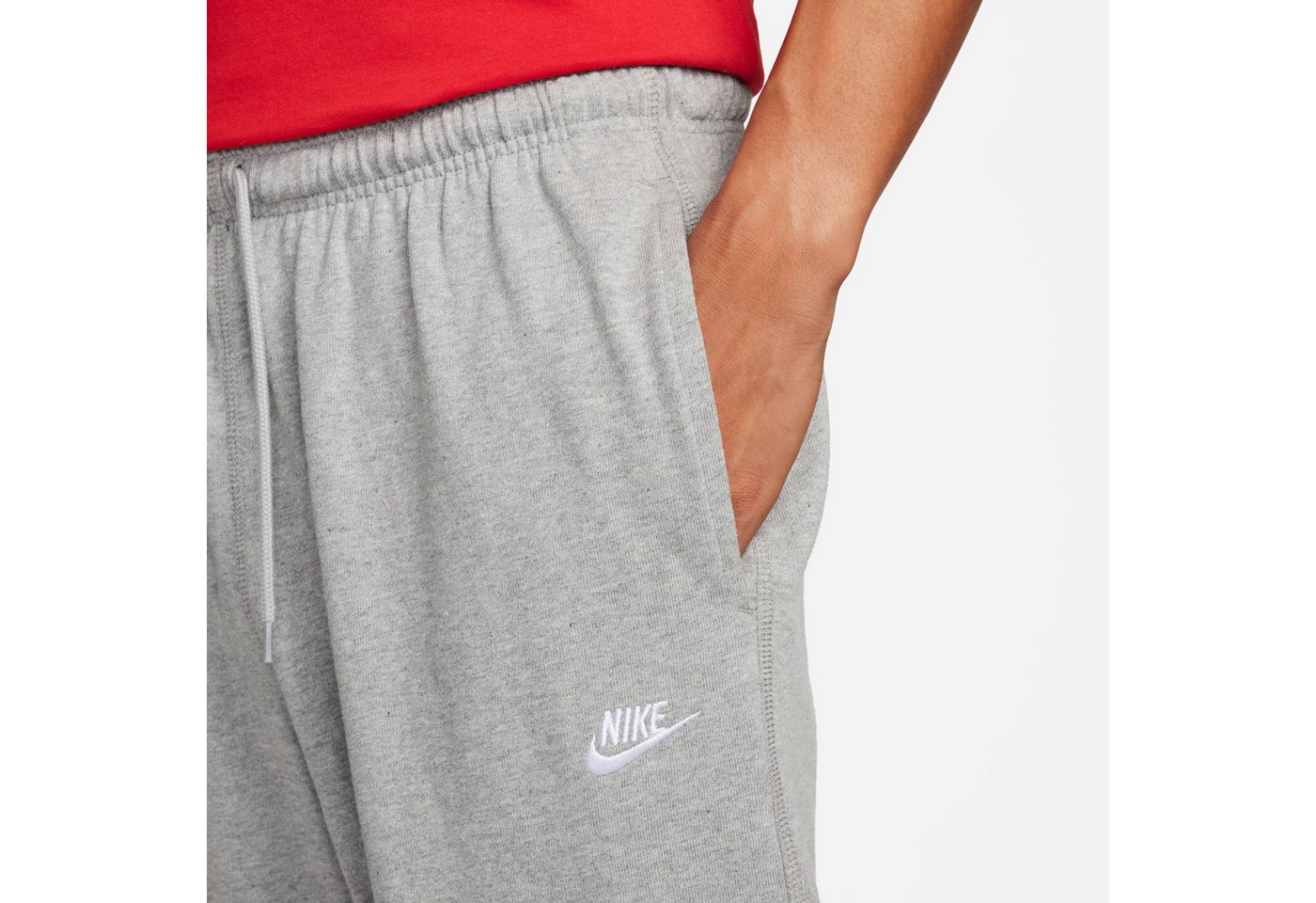 Nike Sportswear Sporthose Nike Sportswear Club Men's Knit Open-Hem Pants mit elastischem Bund und Kordelzug, aus Baumwoll-Jersey, lange Form Bild 2