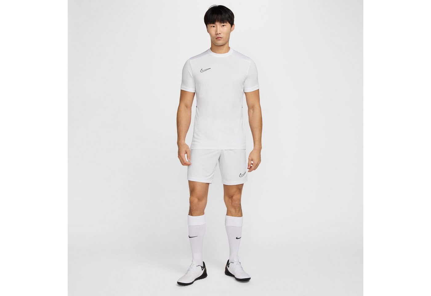 Nike Fußballtrikot Nike Academy Men's Dri-FIT Short-Sleeve Soccer Top für Fußballtraining entwickelt, mit seitlichen Mesh-Einsätzen Bild 3