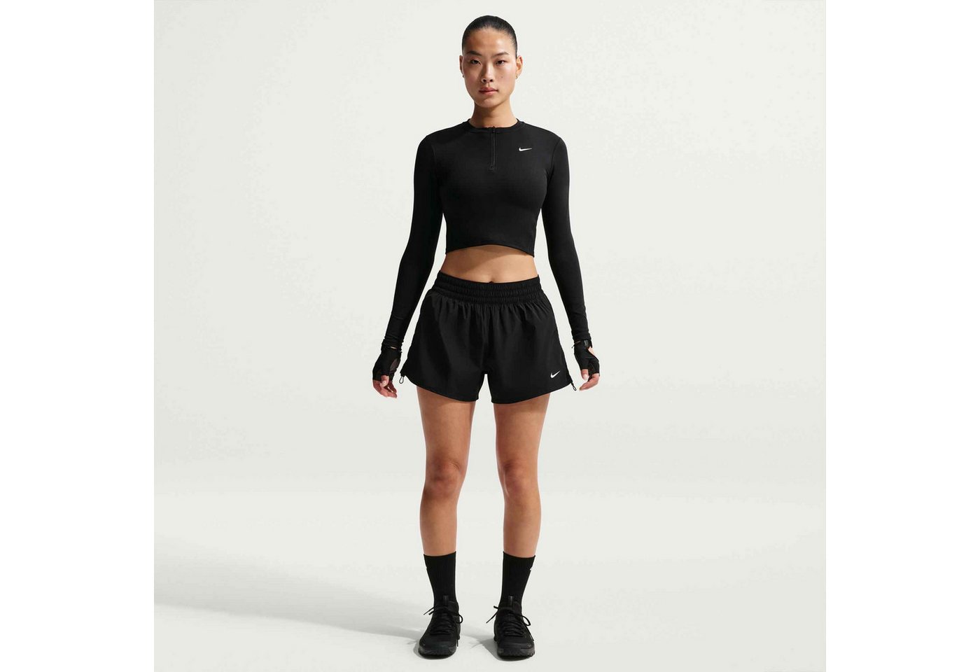 Nike Trainingsshorts W NK ONE DF HR 5IN SHORT A mit Innenslip, aus Polyester und Elasthan