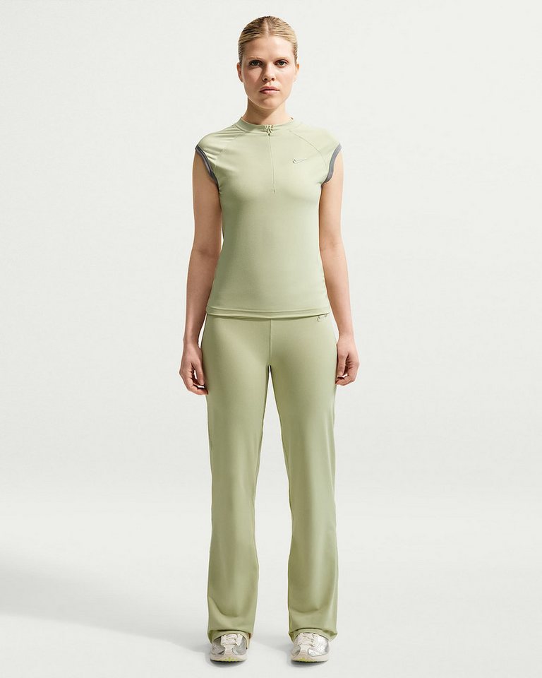 Nike Sportswear Sporthose W NK FLARED PANT GLS mit ausgestelltem Bein, aus Polyester und Elasthan Bild 3