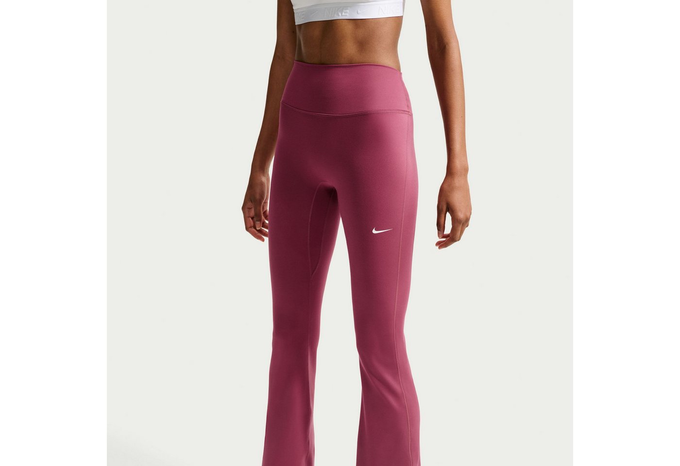 Nike Sporthose W NK ONE DF HR TGHT FLRE USEAM für Fitness-Training geeignet, aus Polyester und Elasthan