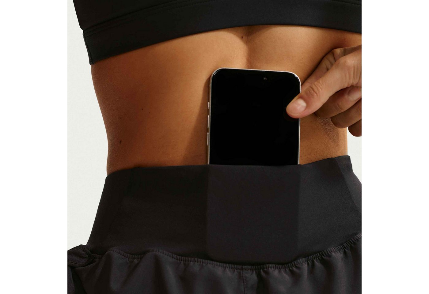 Nike Laufshorts W NK TEMPO FLW SWSH MR DF SHRT mit Dri-FIT-Technologie, aus Polyester Bild 4