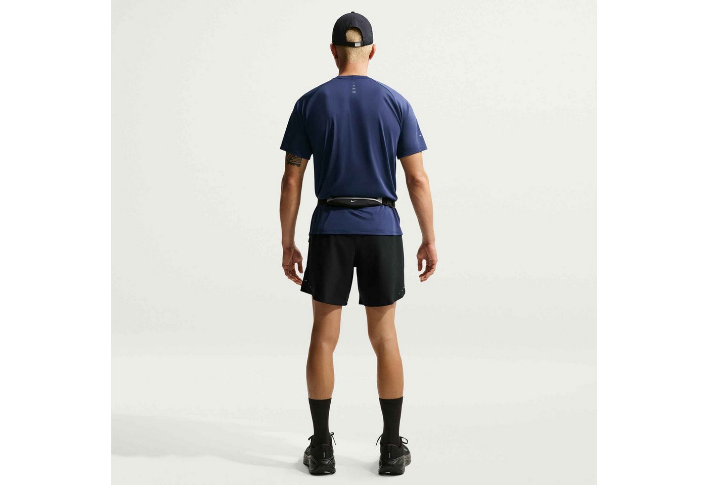 Nike Laufshorts M NK DF STRIDE 7IN BF SHORT für Training geeignet, mit Gummizug, aus Polyester Bild 3