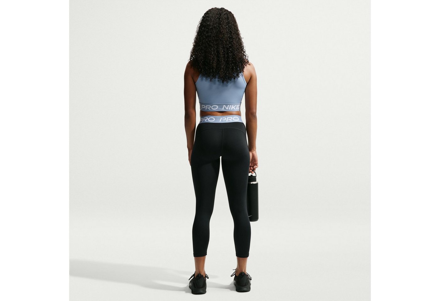 Nike Trainingstights Nike Pro Women's Mid-Rise Crop Leggings für Fitness und sportliche Aktivitäten, sportlicher Stil Bild 5