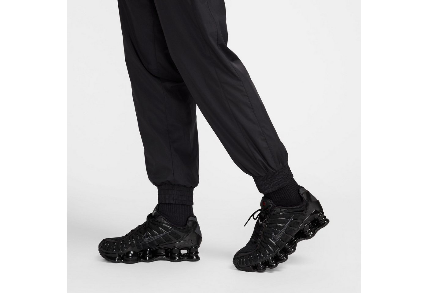 Nike Sportswear Sporthose W NSW OTG UV ESSNTL WVN MR JG aus Polyester, auch in großen Größen Bild 4