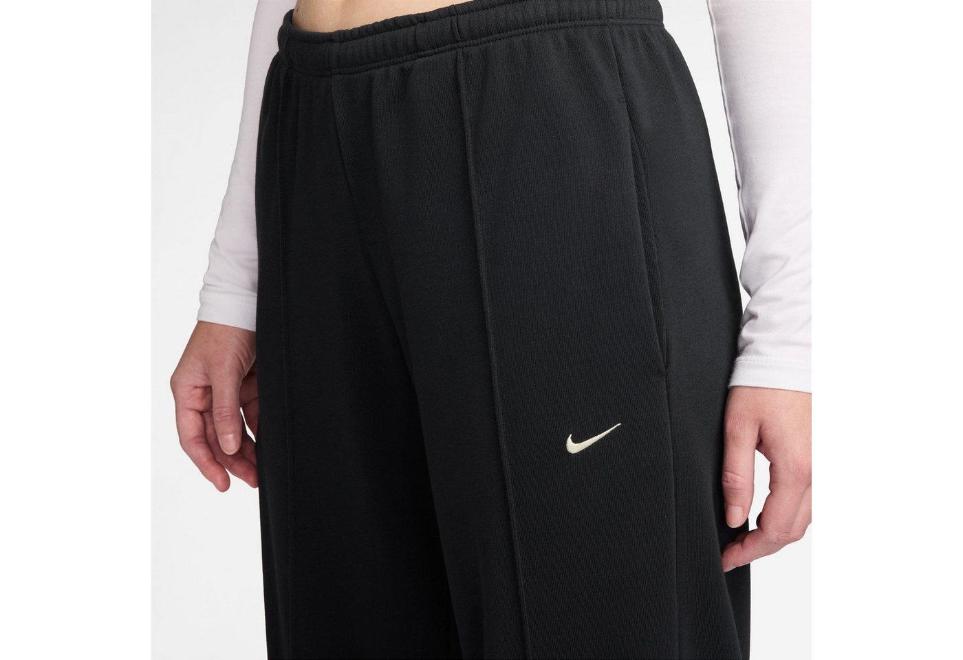 Nike Sportswear Sporthose W NSW OFFLN CHLL FT OH MR PANT aus Baumwolle und Polyester, mit elastischem Bund, lockerer Schnitt