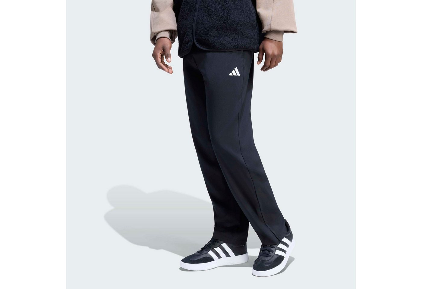 adidas Sportswear Sporthose ESSENTIALS, KLEINES STANFORD LOGO, GEWEBT, KONISCH ZULAUFEND, OFFENER Bild 2