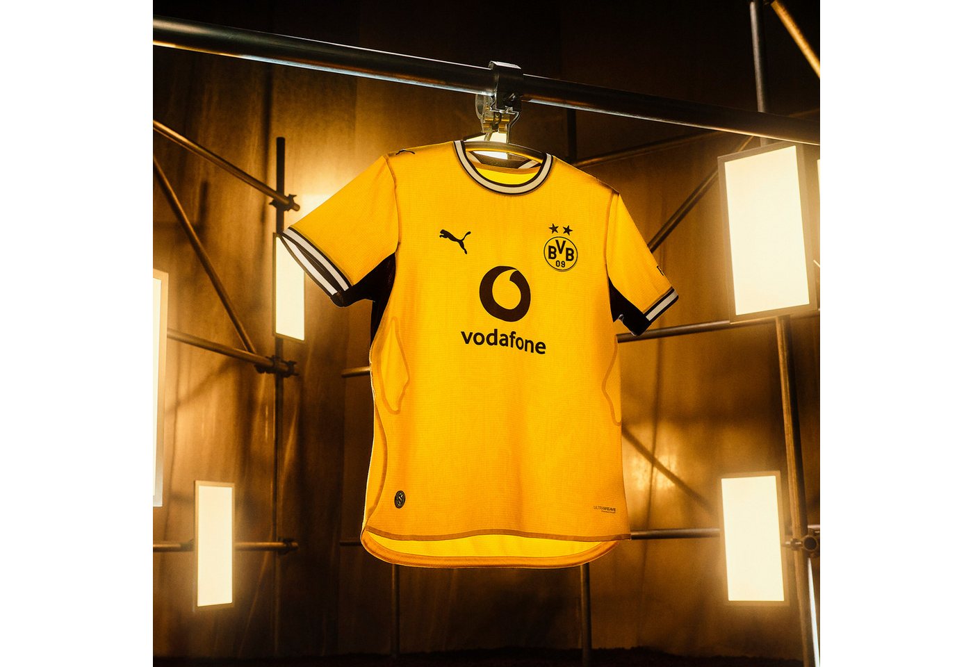 PUMA Fußballtrikot BVB HOME JERSEY REPLICA JR für Jugendliche, mit Print-Applikationen, atmungsaktiv Bild 3