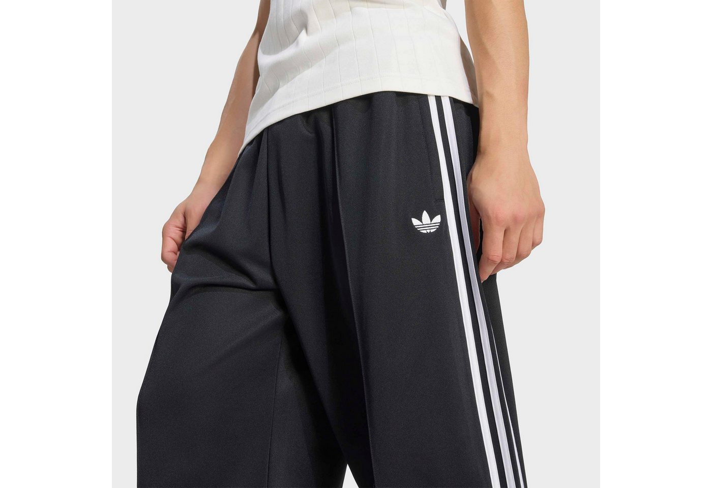 adidas Originals Sporthose OS TP mit normal-weiter Passform, lange Hose, aus Baumwolle und Polyester Bild 5
