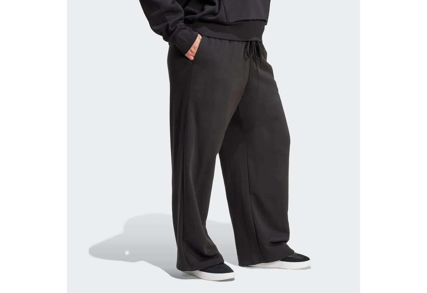adidas Sportswear Sporthose ESSENTIALS FEEL COZY, KLEINES LOGO, OHNE SAUM - GROSSE GRÖSSEN für Erwachsene, mit Kordelverschluss, normal-weite Passform