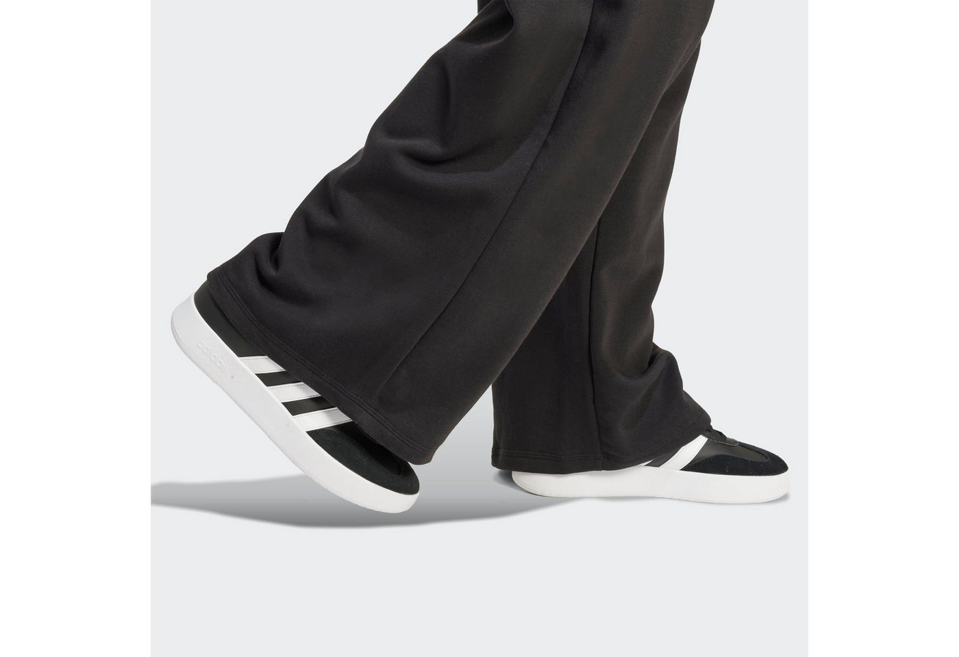 adidas Sportswear Sporthose ESSENTIALS FEEL COZY, KLEINES LOGO, OHNE SAUM - GROSSE GRÖSSEN für Erwachsene, mit Kordelverschluss, normal-weite Passform Bild 5