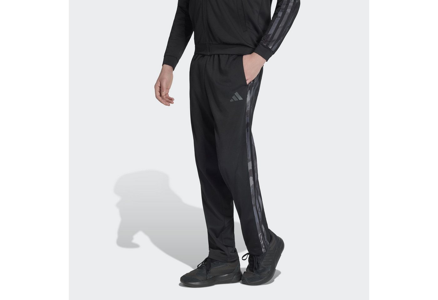 adidas Sportswear Sporthose 3-STREIFEN CAMOUFLAGE, REGULÄR GESCHNITTEN Bild 4