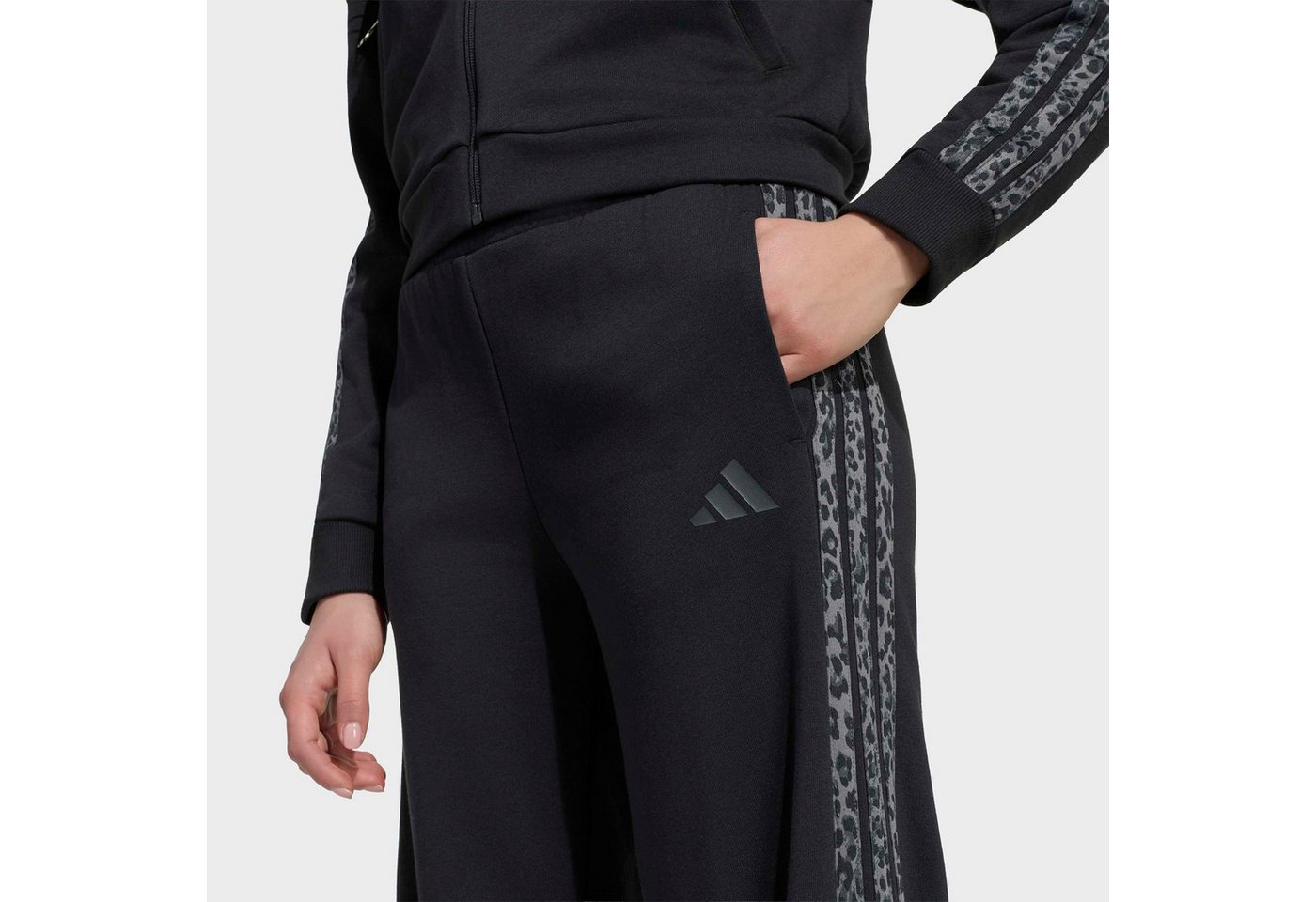 adidas Sportswear Sporthose MIT ANIMALPRINT Bild 2
