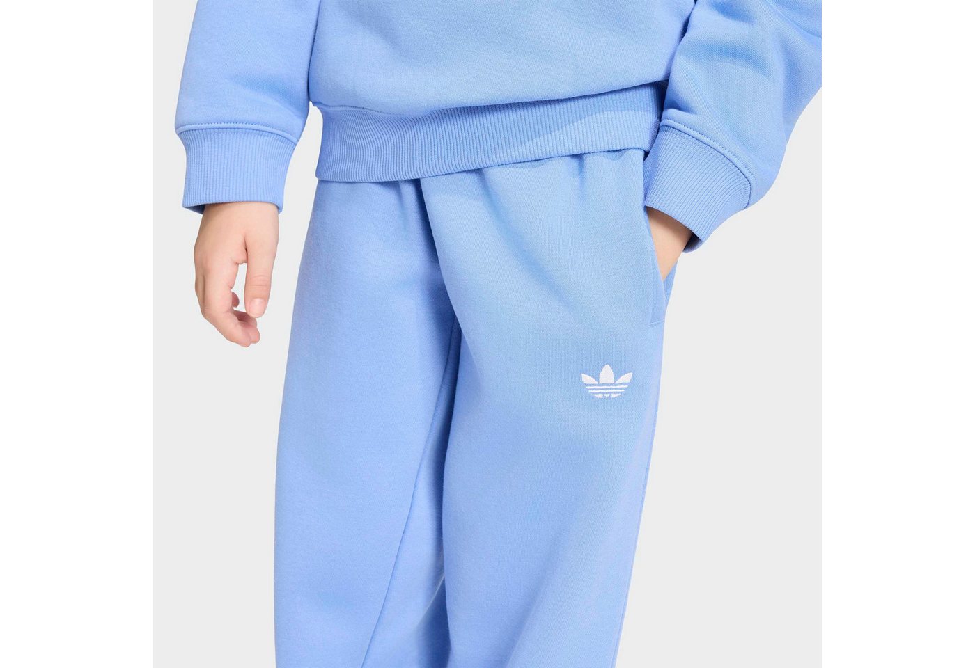 adidas Originals Trainingsanzug CREW JOG SET (2-tlg), für Kinder, zweiteiliges Set, aus Baumwolle Bild 2
