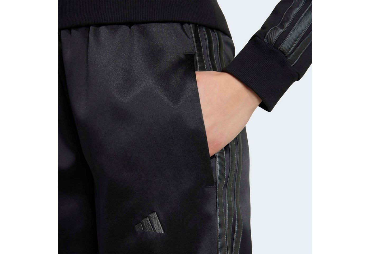 adidas Sportswear Sporthose, WEITES BEIN für Kinder, ohne Verschluss, aus Polyester, mit normal-weiter Passform Bild 4