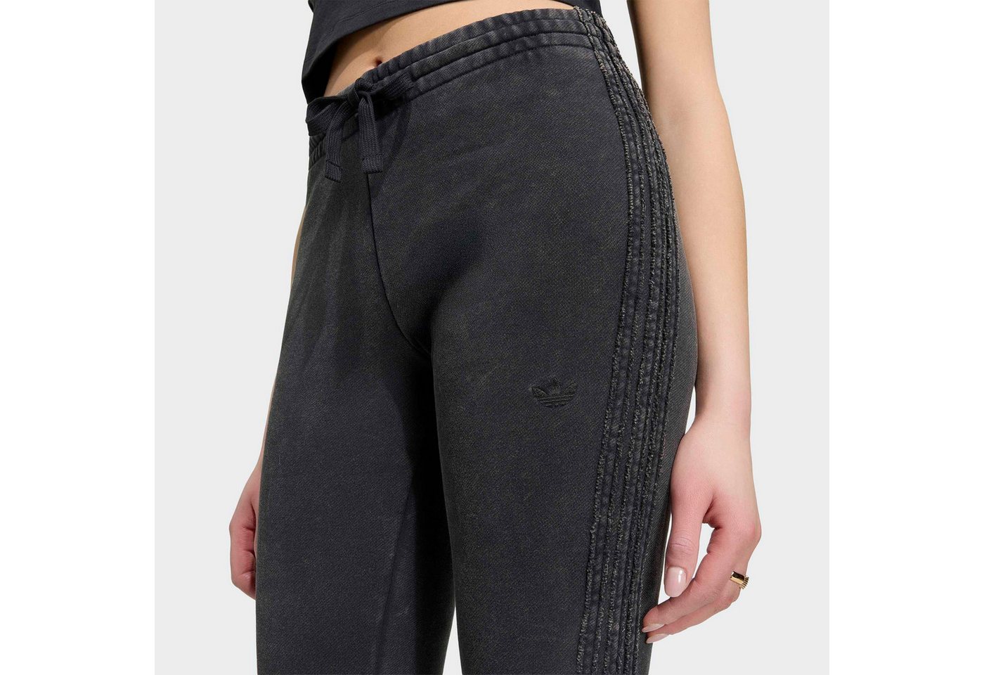 adidas Originals Sporthose SST BOOTCUT Bild 3