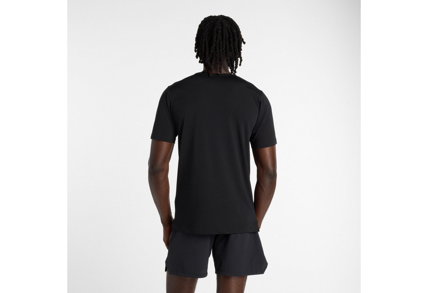 New Balance Trainingsshirt SPORT ESSENTIALS UTILITY T-SHIRT atmungsaktiv, schnell trocknend, aus Polyester