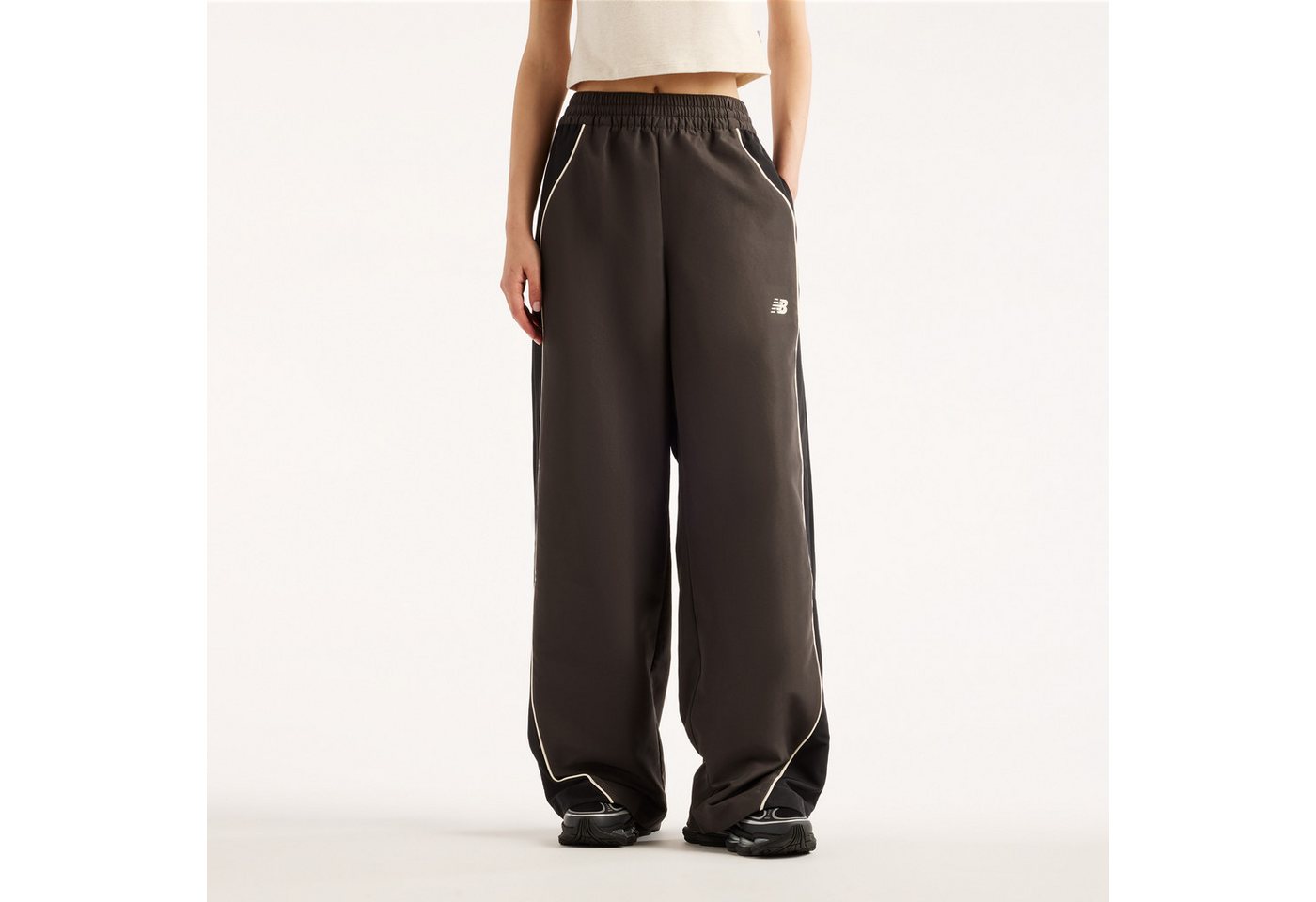 New Balance Trainingshose TRACKSIDE WOVEN PANT für Erwachsene, mit bequemer Passform, normal-weite Form Bild 5