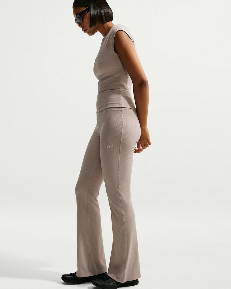 Nike Sportswear Sporthose W NSW CHILL KNIT RIB PANT mit elastischem Bund, lässige Silhouette Bild 2