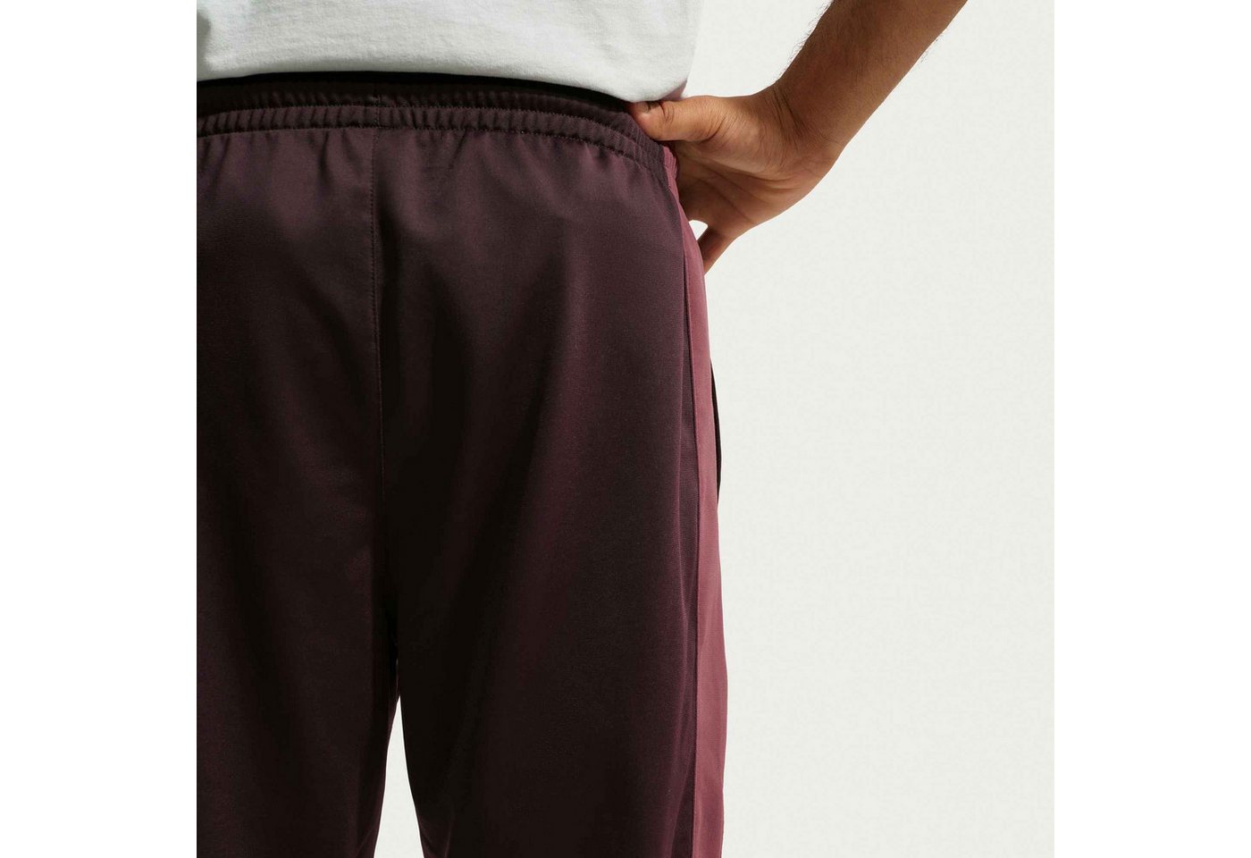 Nike Sportswear Trainingsanzug Nike Windrunner Men's Poly-Knit Tracksuit, zweiteiliges Outfit, aus Poly-Knit-Material, auch in großen Größen Bild 3