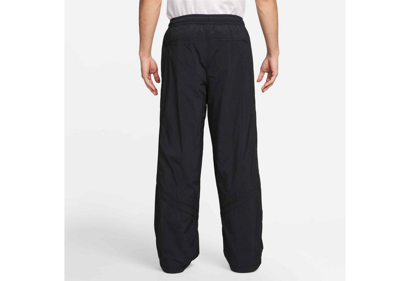 Nike Sportswear Sporthose Nike Sportswear Air Men's Track Pants wasserabweisendes Taftgewebe, mit Netzfutter, geräumige Passform