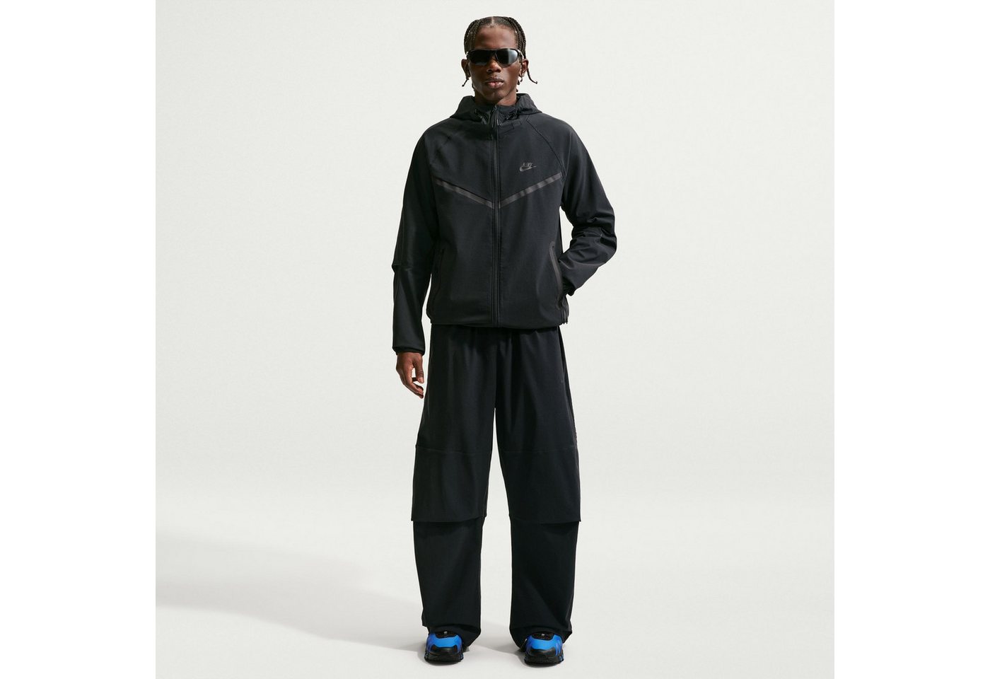 Nike Sportswear Trainingsjacke Nike Tech Men's Dri-FIT Woven Full-Zip Windrunner Jacket mit durchgehendem Reißverschluss, aus Woven-Material Bild 2