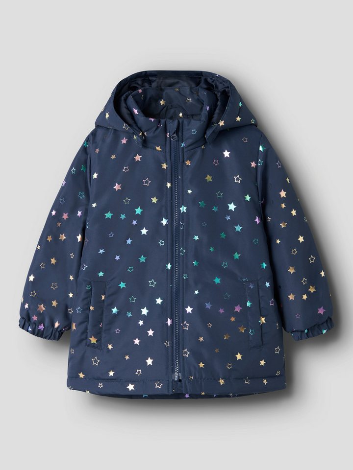 Name It Outdoorjacke NMFMAXI JACKET PA FOIL AOP NOOS Kunstfaser, wasserabweisend und mit abnehmbarer Kapuze Bild 3