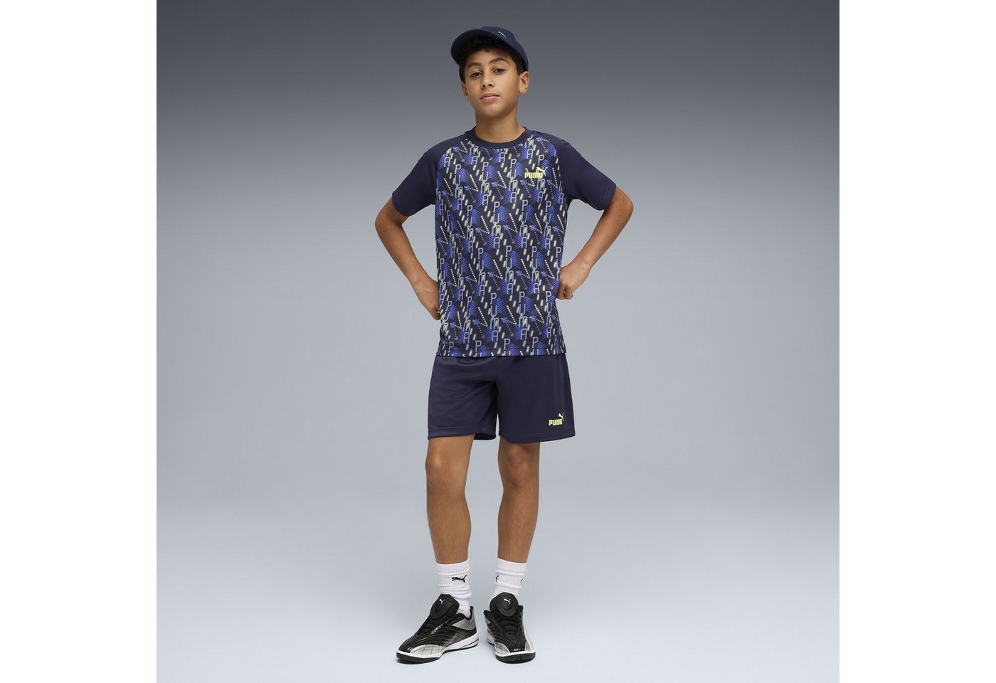 PUMA Jogginganzug TRAIN ALL DAY Essentials Bedrucktes T-Shirt und Shorts im Set Bild 3