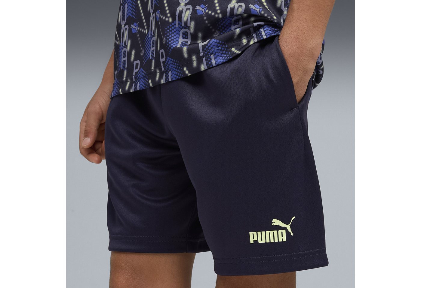 PUMA Jogginganzug TRAIN ALL DAY Essentials Bedrucktes T-Shirt und Shorts im Set Bild 5