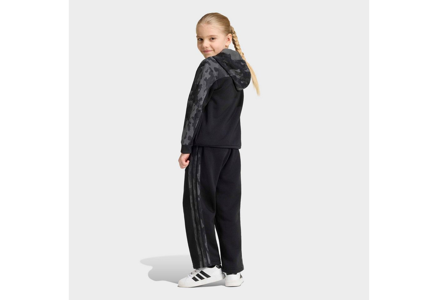 adidas Sportswear Trainingsanzug LK CAMO JOGGER (2-tlg), für Kinder, zweiteiliges Set, aus Baumwolle Bild 2