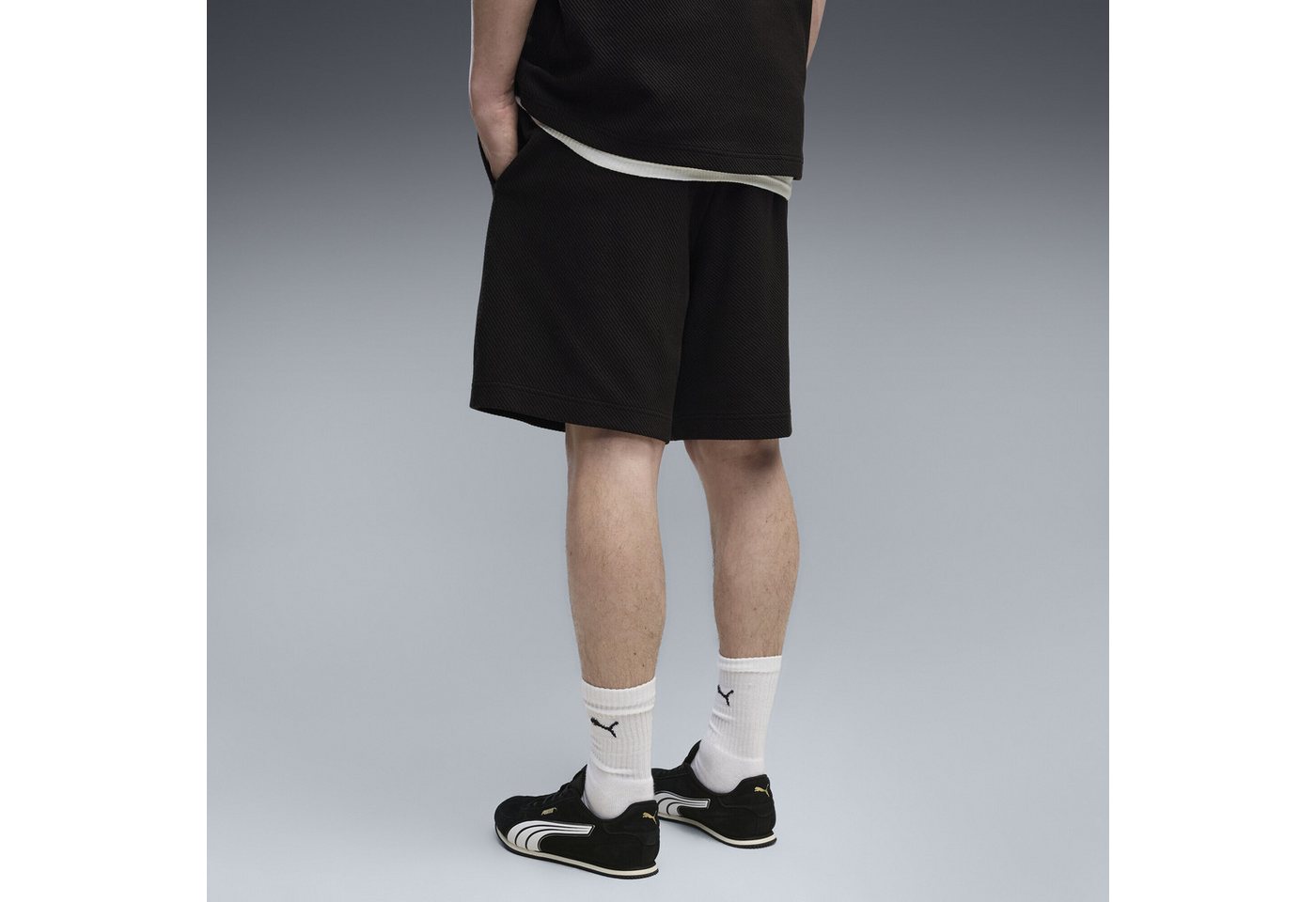 PUMA Sporthose Essentials Elevated Relaxed Material Shorts Herren Bild 2