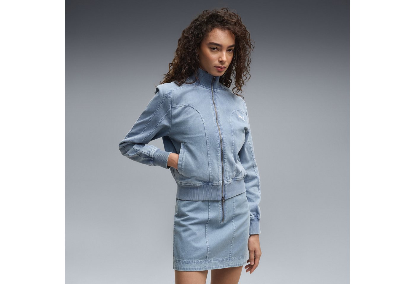 PUMA Trainingsjacke FUTURE.PUMA.ARCHIVE Washed Twill Kurze Jacke Damen Bild 2