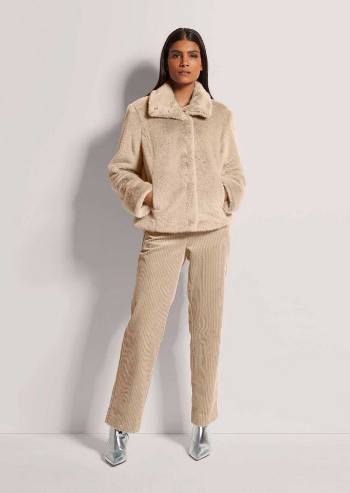 MADELEINE Outdoorjacke Webpelz-Kurzjacke mit Stehkragen Webpelzjacke mit verdeckten Druckknöpfen, Langarm, leicht gefüttert Bild 4