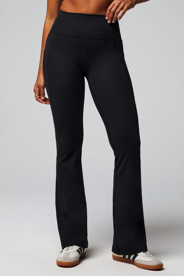 Fabletics Trainingshose Oasis Pureluxe High-Waisted (1-tlg) aus blickdichtem Stoff und mit mittlerer Kompression Bild 2