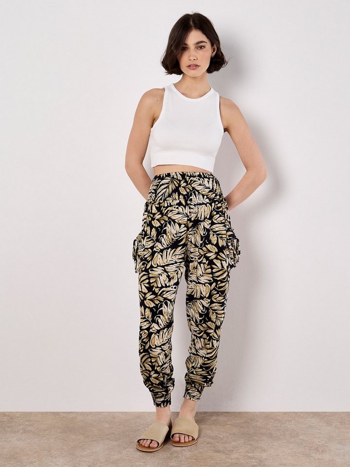 Apricot Jogger Pants Jogginghose mit tropischem Blattmuster