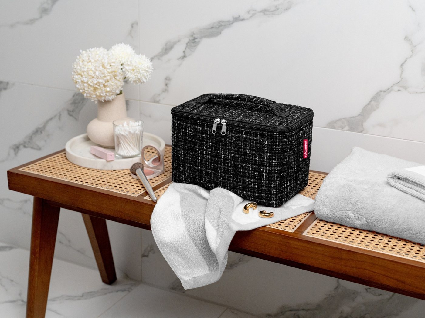 REISENTHEL® Kosmetiktasche cosmetic case bouclé black