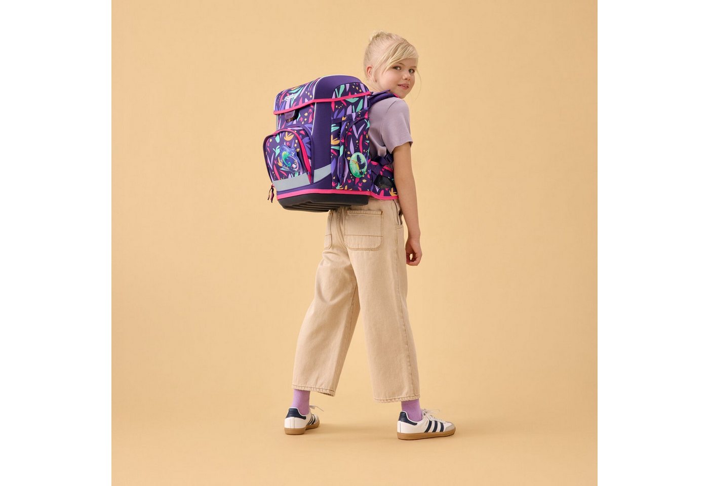ergobag Schulranzen Schulranzen-Set CUBO LIGHT AmBärzonas 5-teilig, 25/26 (5-teilig), Superleicht, Hugging-Rückensystem, für kleine/schmale Kinder Bild 3