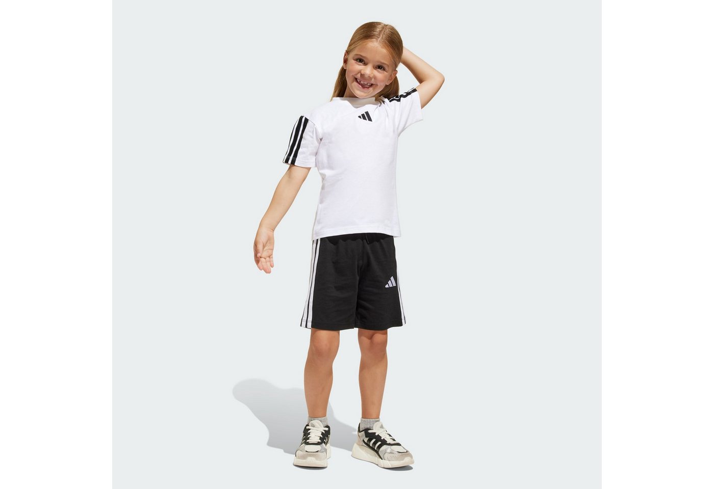 adidas Sportswear Jogginganzug ESSENTIALS KIDS T-SHIRT-SET (1-tlg)