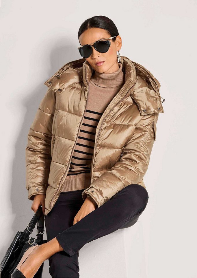 MADELEINE Outdoorjacke Elegante Steppjacke mit Glanzeffekt Stehkragen, abnehmbare Kapuze, Langarm