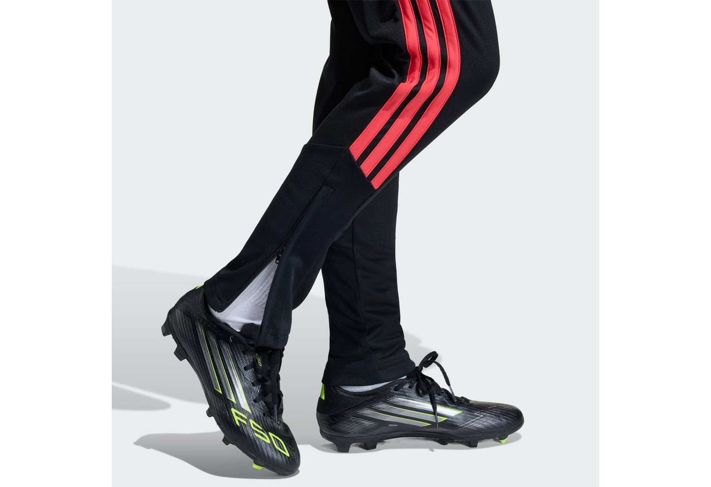 adidas Performance Trainingshose TIRO26 LEAGUE KIDS TRAININGSHOSE, ENGE PASSFORM (1-tlg) Bild 4